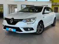 Używany Renault Mégane Play 132 KM (97 kW) 2017 Biały Sedan/Limuzyna