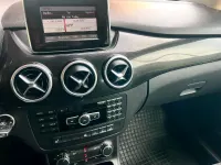 Gebraucht Mercedes B180 122 PS (89 kW) 2012 Schwarz Kleinwagen