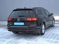 Gebraucht VW Passat IQ Drive 150 PS (110 kW) 2022 Deep black perleffekt (metallic) Kombi