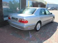 Second-hand Mercedes E200 Elegance 163 CP (119 kW) 2000 Argintiu Berlinǎ