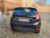 Gebraucht Ford Fiesta Titanium 101 PS (74 kW) 2015 Schwarz Limousine