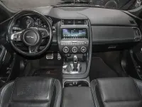 Gebraucht Jaguar E-Pace R-Dynamic 179 PS (131 kW) 2020 Santorini black SUV