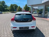 Gebraucht Volvo V40 You! 114 PS (83 kW) 2014 Weiß Limousine