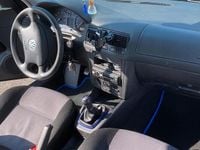 Gebraucht VW Golf IV 70 PS (51 kW) 2002 Schwarz Kleinwagen