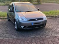 Gebraucht Ford Fiesta 80 PS (58 kW) 2003 Grau Kleinwagen