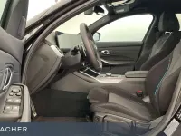 Gebraucht BMW 320 M Sport 184 PS (135 kW) 2025 Saphirschwarz metallic Limousine