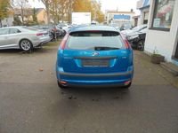 Gebraucht Ford Focus Trend 116 PS (85 kW) 2006 Blau Limousine