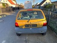 Brugt Renault Twingo 54 HK (39 kW) 1996 Guld Hatchback