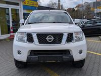 Gebraucht Nissan Navara 190 PS (139 kW) 2013 Weiß Pickup