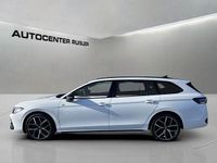 Gebraucht VW Passat R-line 150 PS (110 kW) 2024 Pure white Kombi