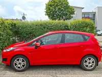 Gebraucht Ford Fiesta Trend 101 PS (74 kW) 2013 Rot Kleinwagen