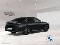 Gebraucht BMW M760e Performance 571 PS (419 kW) 2025 Individual lack atlasgrau Limousine