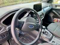 Gebraucht Ford Focus Active X 150 PS (110 kW) 2022 Grau Kombi