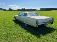 Second-hand Cadillac Deville 379 CP (278 kW) 1968 Bej Berlinǎ