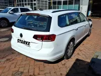 Gebraucht VW Passat Conceptline 150 PS (110 kW) 2023 Weiß Kombi