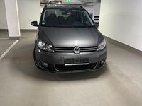Gebraucht VW Touran Life 105 PS (77 kW) 2012 Grau Van / Kleinbus