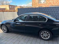 Gebraucht BMW 318 Advantage 150 PS (110 kW) 2016 Schwarz Limousine