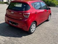Gebraucht Hyundai i10 Style 87 PS (63 kW) 2014 Rot Kleinwagen