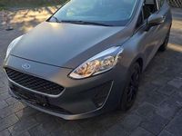 Gebraucht Ford Fiesta Trend 71 PS (52 kW) 2018 Frostweiß Kleinwagen