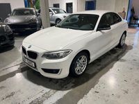 Gebraucht BMW 220 Sport Line 184 PS (135 kW) 2014 Weiß Coupé