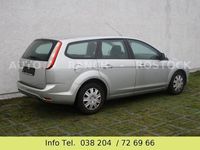 Używany Ford Focus Ambiente 109 KM (80 kW) 2008 Srebrny Kombi