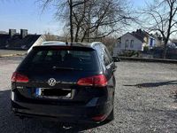Gebraucht VW Golf VII LOUNGE 110 PS (80 kW) 2015 Schwarz Kombi