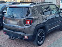 Gebraucht Jeep Renegade 170 PS (125 kW) 2016 Schwarz SUV