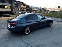 Gebraucht BMW 318 136 PS (100 kW) 2018 Grau Limousine