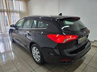 Gebraucht Ford Focus Cool & Connect 95 PS (69 kW) 2020 Schwarz Kombi
