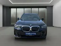 Gebraucht BMW iX3 Shadowline 210 kW (286 PS) 2022 Schwarz / carbonschwarz (metallic) SUV