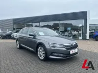 Gebraucht Skoda Superb Style 150 PS (110 kW) 2022 Grau Kombi