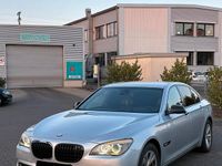 Gebraucht BMW 740 306 PS (225 kW) 2011 Silber Limousine