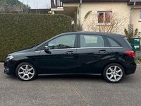 Gebraucht Mercedes B220 184 PS (135 kW) 2015 Schwarz Van / Kleinbus