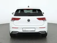 Gebraucht VW Golf VIII Life 131 PS (96 kW) 2024 Weiss Limousine
