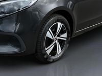 Gebraucht Mercedes V220 Style 163 PS (119 kW) 2024 Grau Van / Kleinbus