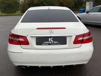 Gebraucht Mercedes E220 170 PS (125 kW) 2011 Weiß Coupé