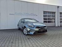 Gebraucht Kia Ceed Comfort 160 PS (117 kW) 2023 Yucca stahlgrau metallic Kleinwagen