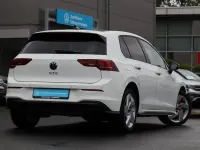 Gebraucht VW Golf VIII GTE 272 PS (200 kW) 2025 Pure white Limousine