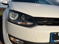 Gebraucht VW Polo 90 PS (66 kW) 2013 Weiß Kleinwagen