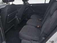 Gebraucht VW Touran Comfortline 122 PS (89 kW) 2022 Weiß Van / Kleinbus