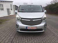 Gebraucht Opel Vivaro S 145 PS (106 kW) 2017 Silber Van / Kleinbus