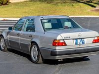 Gebraucht Mercedes E500 320 PS (235 kW) 1993 Silber Limousine