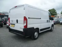 Gebraucht Opel Movano 140 PS (102 kW) 2023 Kaolin weiss Van
