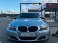 Gebraucht BMW 318 143 PS (105 kW) 2009 Blau Limousine