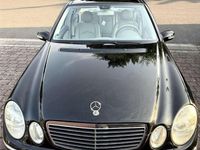 Gebraucht Mercedes E240 177 PS (130 kW) 2002 Schwarz Limousine