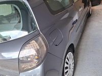Gebraucht Renault Clio II 75 PS (55 kW) 2006 Silber Kleinwagen