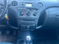 Gebraucht Toyota Yaris 65 PS (47 kW) 2005 Limousine