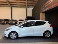 Gebraucht Kia Ceed 110 PS (80 kW) 2015 Weiß Kleinwagen