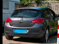 Gebraucht Opel Astra 101 PS (74 kW) 2012 Limousine