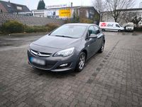 Gebraucht Opel Astra Edition 120 PS (88 kW) 2012 Grau Kleinwagen